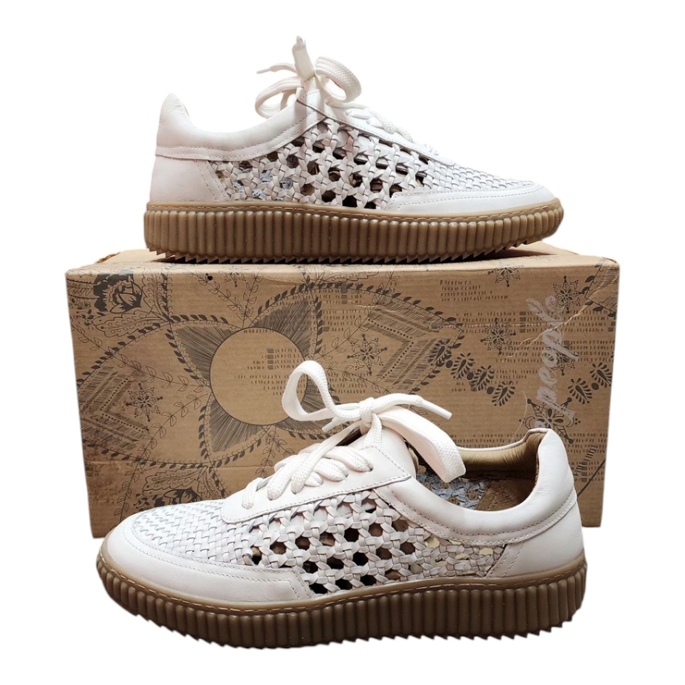 Free People Wimberly Woven Sneaker In White Size 7 EUC Worn Once